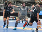UYL_4859