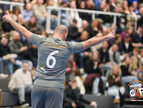 UYL_4868