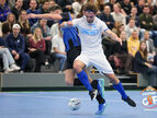 UYL_4414