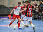 UYL_3854