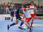 UYL_4854