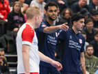 UYL_4914